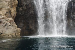 Cascada en Groenlandia www.20000leguas.es Cascada en Groenlandia